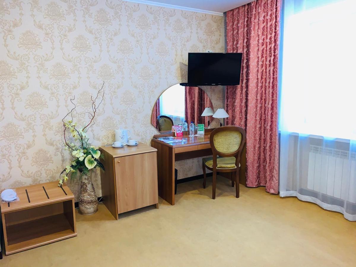 Slavyanka Hotel Tcheliabinsk Extérieur photo